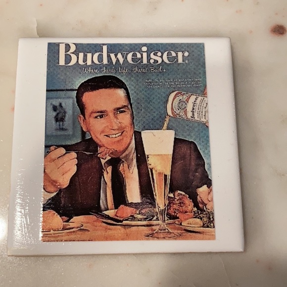 Cheers to Nostalgia: Handmade Ceramic Coasters - 4 Vintage Beer Advertisements - Picture 4 of 7